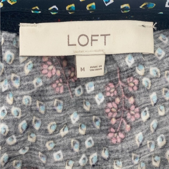 🌺 3/$25 🌺 LOFT Women’s Blouse - Picture 7 of 7